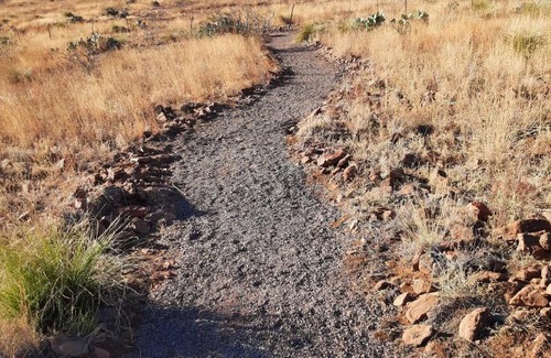 Alpine House | Tranquil Trails Sister - Ideal Getaway with Family & Pets