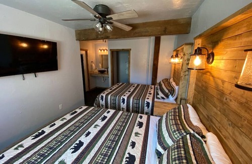 Ohiopyle Hotel | Convenient Trailside Hotel Near Fallingwater with Great Amenities