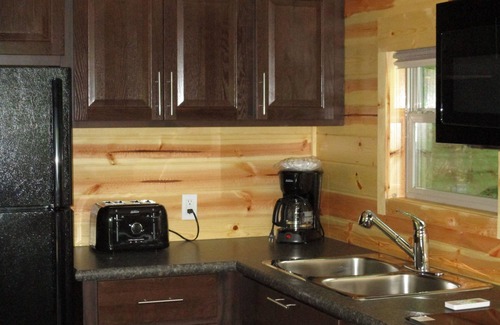 Seguin Cottage | Trailside RV Resort