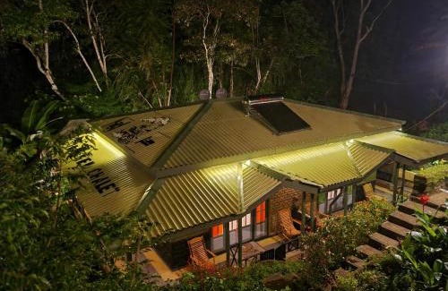 Bandarawela House | Pet-Friendly Train View Chalet with Breakfast & Family Options