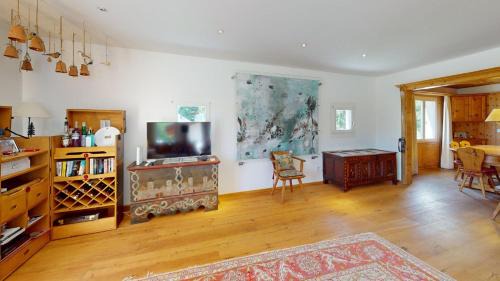 Champfer Apartment | Discover Trais Tschiervs: Family & Pet-Friendly Retreat