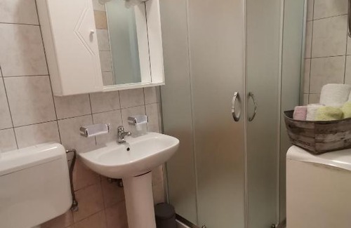 Medulin Apartment | Tramonto: Guest Rated 10/10 with Pet-Friendly Amenities