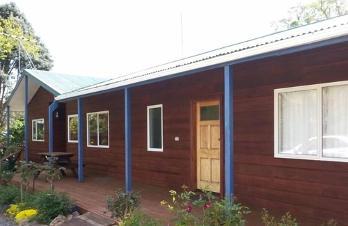 Coromandel House | Tramway Cottage, 20 minute drive to Whangapoa and New Chums Beach