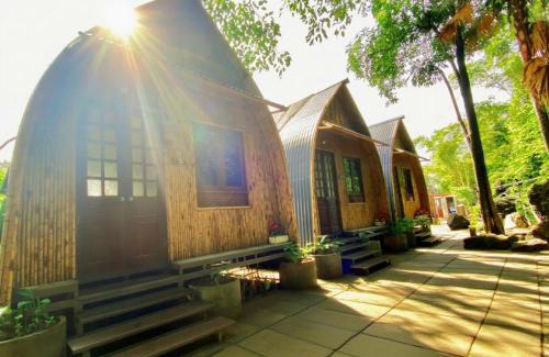 Hoa Lu Cabin | Discover Trang An Legend: Eco-Friendly Haven with Ocean Views