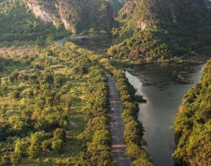 Hoa Lu House | Nature Retreat at Trang An View Homestay - Pet Friendly Stay