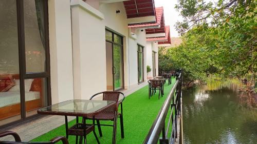 Hoa Lu House | Nature Retreat at Trang An View Homestay - Pet Friendly Stay