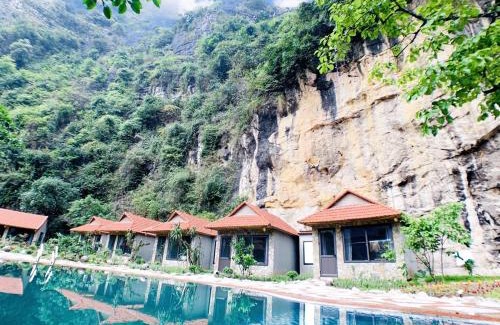 Hoa Lu House | Exceptional Trang An Peaceful Homestay with Hot Tub & Pool