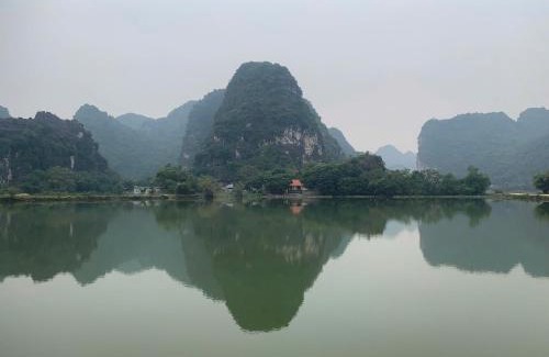Hoa Lu Apartment | Tranquil Trang An Pristine View Homestay with Oceanfront Bliss