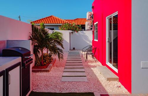 Cas Ariba Apartment | Tranquil Oceanfront Apartments with Pool & 9.5/10 Rating