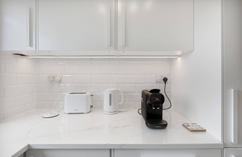 Wapping Apartment | Peaceful 1 Bed Flat in East London with Parking & Spa