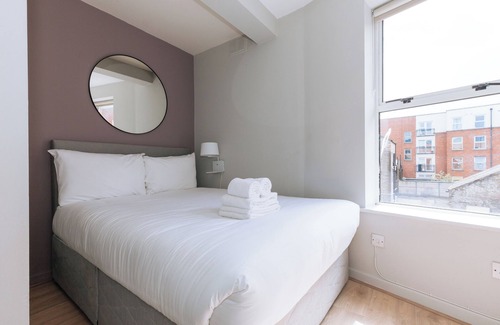 The Liberties Apartment | Tranquil 1BD Flat in Portobello