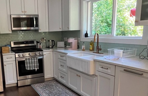 Point Roberts House | Tranquil 2-bedroom house in Point Roberts with WiFi, fitness room