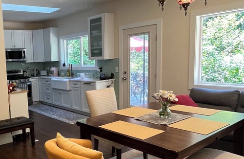 Point Roberts House | Tranquil 2-bedroom house in Point Roberts with WiFi, fitness room