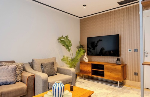 Kabatas Apartment | Tranquil 2-bedroom apartment with AC in Istanbul