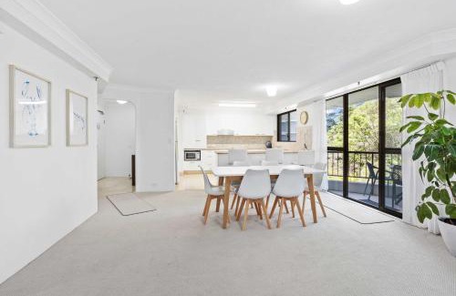 Burleigh Heads Apartment | Tranquil 2 Bedroom on Burleigh Headland