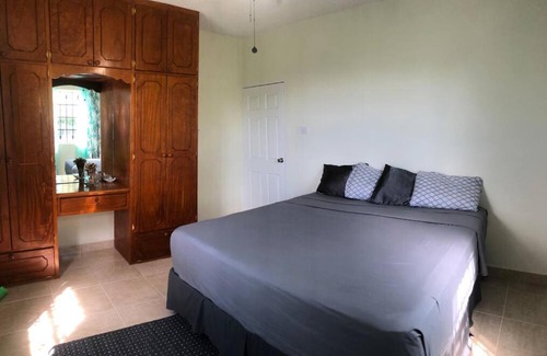 Woodbourne Apartment | Relaxing 2-Bedroom Rental in Beautiful Barbados for Families