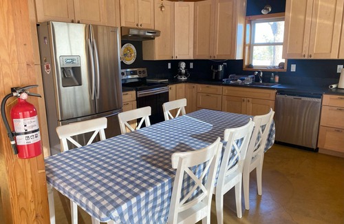 Yucca Valley Cabin | Tranquil 2-bedroom cabin in Yucca Valley with AC, WiFi