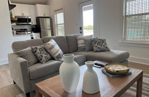 Burton Other | Serene 2 BR Farm Retreat with Spa & Pool Near Round Top