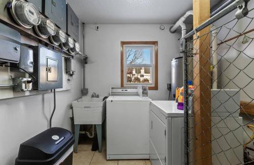 Spring Lake Park Apartment | Peaceful 2BR Apartment Near Mpls - Pet & Child Friendly