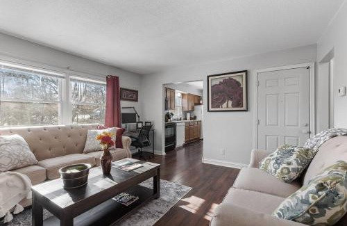 Spring Lake Park Apartment | Peaceful 2BR Apartment Near Mpls - Pet & Child Friendly