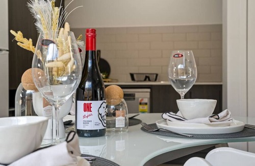 Browns Plains House | Relaxing 2BR Retreat with Breakfast and Family-Friendly Vibes