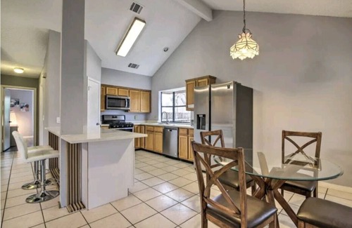 Cedar Park House | Tranquil 3 BR Oasis : Relaxing Suburn Austin heaven