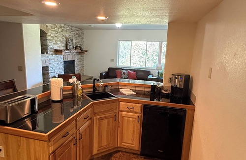 Cascade-Chipita Park Apartment | Tranquil 3-bedroom with WiFi in Cascade-Green Mountain Falls-Woodland Park