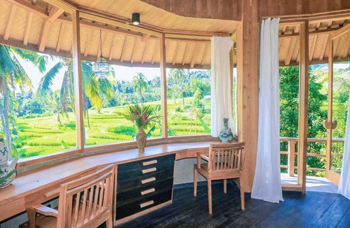 Sukasada Villa | Serene 4 Bedroom Villa with Rice Terrace and Pool Access