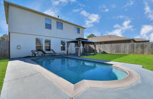 Cypress House | Peaceful 4-BR Retreat with Pool and Oceanfront Views