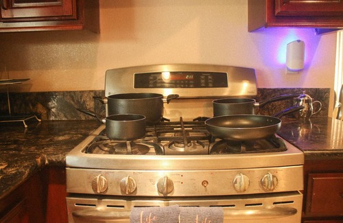 Southridge Village House | Inviting 4BR/3BA Private House with Yard & Spa Amenities