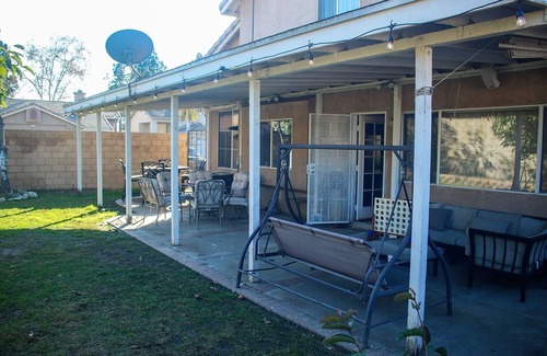 Southridge Village House | Inviting 4BR/3BA Private House with Yard & Spa Amenities