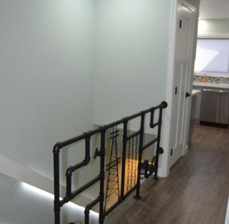 Kenmore Apartment | Modern 3BR Home with Family and Pet-Friendly Amenities