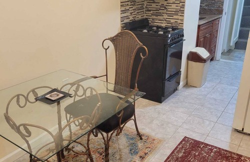 Queens House | Peaceful Retreat in the Heart of Queens with Spa & More!