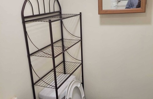 Queens House | Peaceful Retreat in the Heart of Queens with Spa & More!