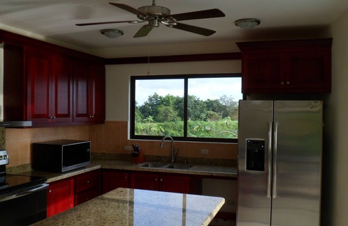 Ciudad Cortes House | Relaxing Retreat Near Beautiful Beaches with Pool Access