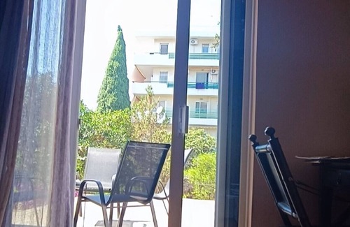 Agia Paraskevi Apartment | Tranquil Athens Garden Apt|2BDR-2BA-a/c-near Metro