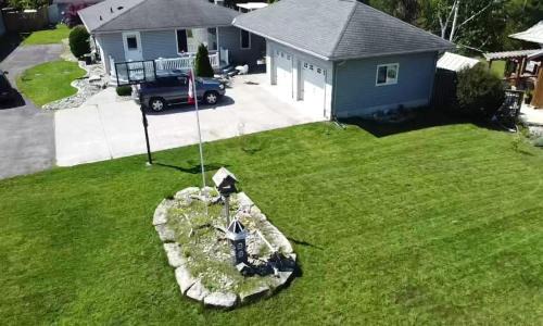 Port Franks House | Peaceful Tranquil Bay Lodge - Steps from Pristine Beach