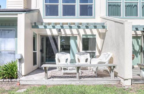 Sailhouse Apartment | Relaxing Tranquil Bay with Family-Friendly Amenities