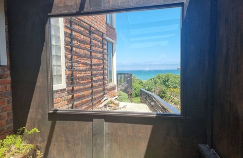 Paradise Beach Apartment | Idyllic Beach Retreat Near Renowned Surf Spots & Airport