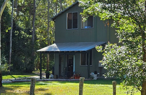 Brunkerville House | Serene Bush Retreat with Mountain Bike Trails and Breakfast