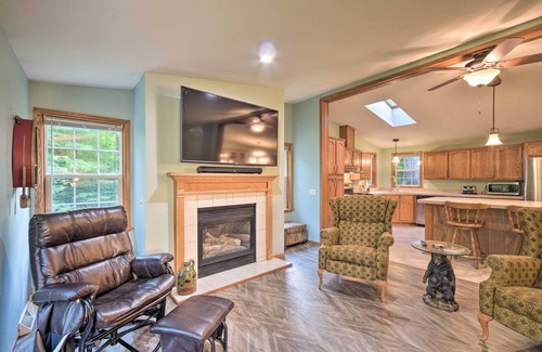 Birchwood Cabin | Serene Cabin Retreat by Red Cedar Lake with Spa & Breakfast