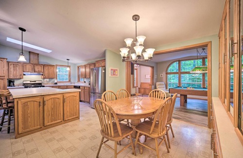 Birchwood Cabin | Serene Cabin Retreat by Red Cedar Lake with Spa & Breakfast