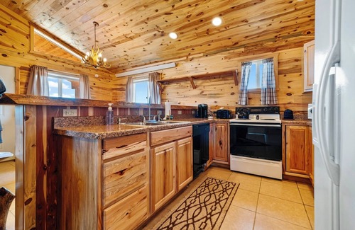 Kremmling House | Tranquil Cabin Retreat in the Heart of Kremmling!