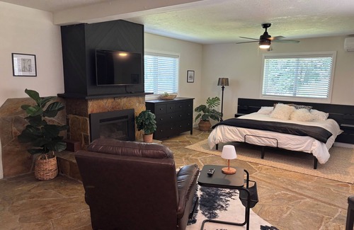 Ogden Bed & Breakfast | Tranquil Canyon Studio Minutes from City & Slopes