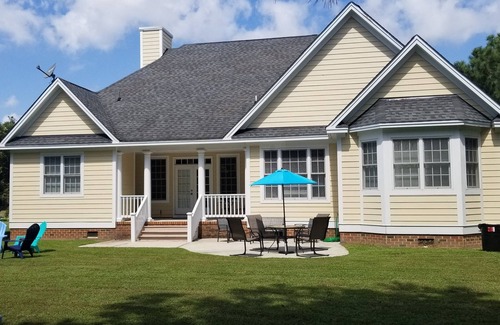 Cape Charles House | Relaxing Cape Charles Retreat with Pool & Spa Amenities