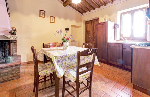 Cortona House | Discover Belvilla by OYO Casale Valdichiana - Pet Friendly Stay