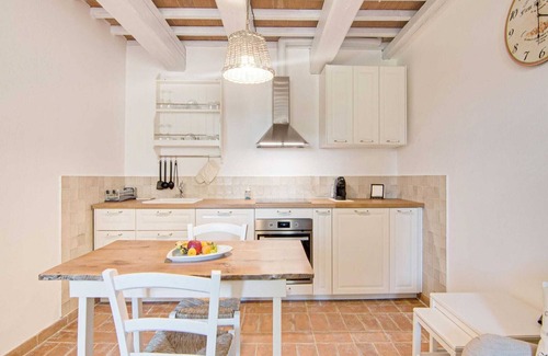 Mombaroccio Apartment | Top-Rated Belvilla by OYO Rosa with Pool and Breakfast