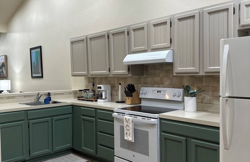 Harlingen House | Tranquil, Cozy, & Loved Retreat