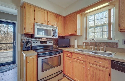 Delmar House | Relaxing Delmar Retreat with Spa & Family Amenities