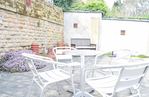 The Park House | Peaceful Detached House: 10 Min Walk to City & Breakfast